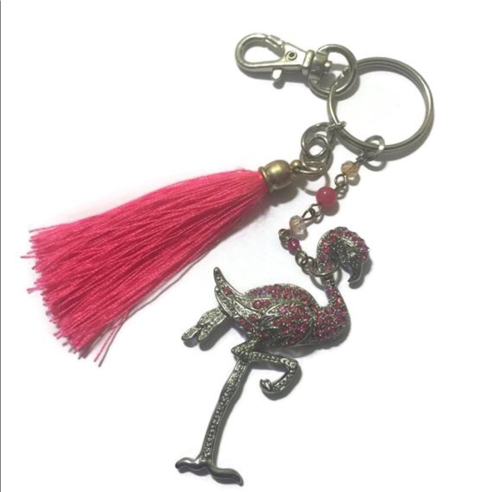 HANDMADE/BNWT• FLAMINGO TASSEL KEYCHAIN